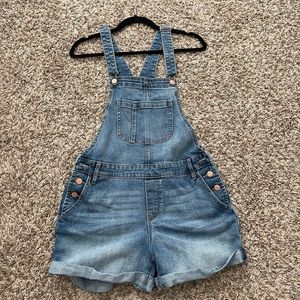 Cute old navy overall shorts